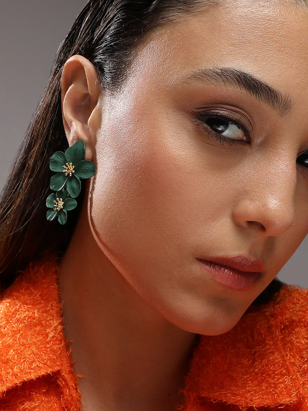 Green Earrings Set for Women – Studs, Hoops & Dangle Earrings in Gold & Silver Tone – Fashion Jewelry Gift Set for Girls & Women